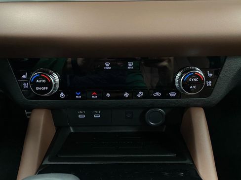 New 2025 Mitsubishi Outlander SEL image 25