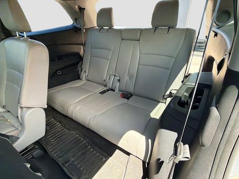 Used 2019 Honda Pilot Touring image 31
