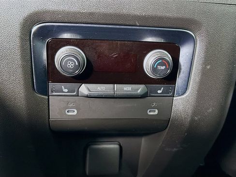 Used 2022 Chevrolet Tahoe High Country AWD/4WD image 23
