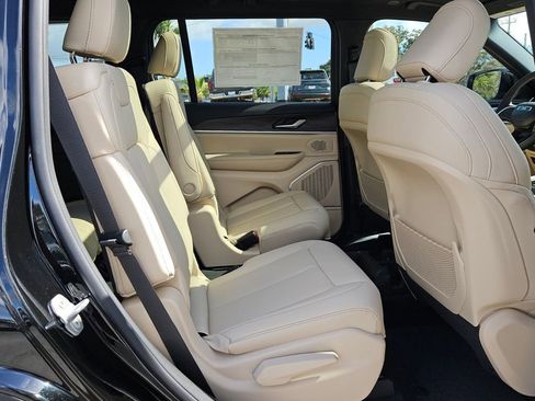 New 2026 Jeep Grand Cherokee L Limited w/ Luxury Tech Group II RWD image 14