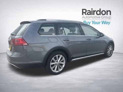 Used 2017 Volkswagen Golf Alltrack SE AWD/4WD image 7