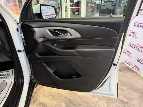 Used 2020 Chevrolet Traverse LT w/ Driver Confidence II Package AWD/4WD image 54