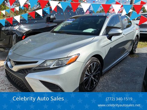 Used 2018 Toyota Camry SE w/ Convenience Package image 1