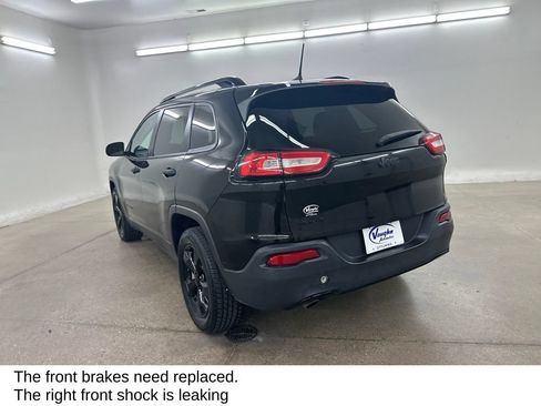 Used 2017 Jeep Cherokee Sport w/ Cold Weather Group AWD/4WD image 9