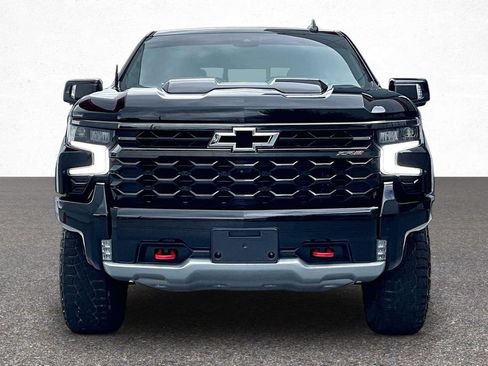Used 2022 Chevrolet Silverado 1500 ZR2 w/ Technology Package AWD/4WD image 3