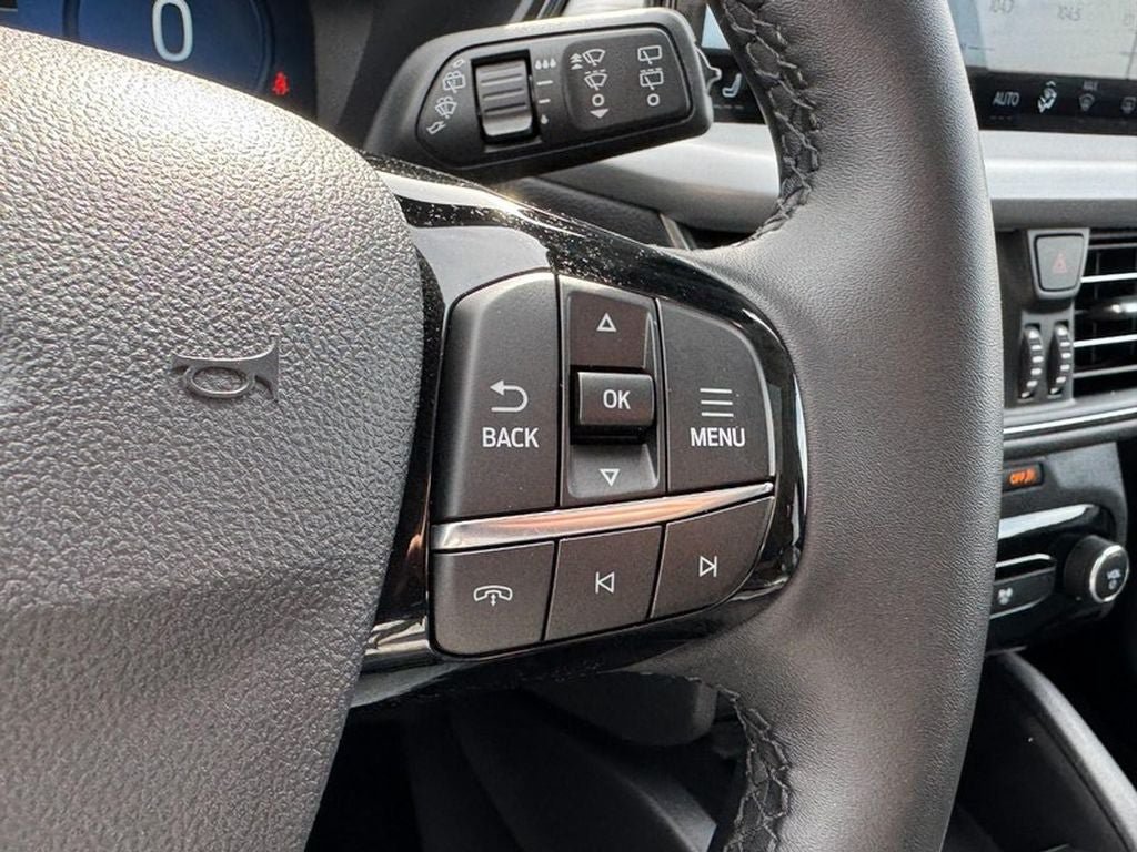 Used 2025 Ford Escape Platinum AWD/4WD image 17
