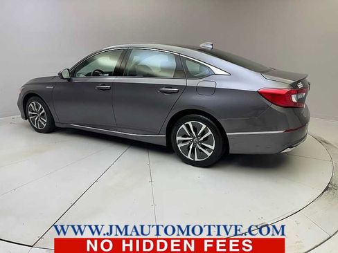 Used 2018 Honda Accord Touring image 3