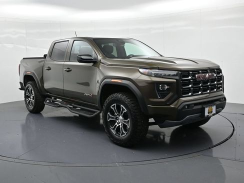 Used 2024 GMC Canyon AT4 w/ Canyon Safety Plus Package AWD/4WD image 4