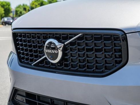 New 2026 Volvo XC40 B5 Plus w/ Climate Package AWD/4WD image 12
