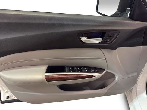 Used 2015 Acura TLX image 14