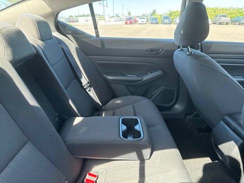 Used 2024 Nissan Altima 2.5 SV FWD image 11