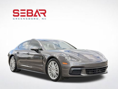 Used 2018 Porsche Panamera image 3