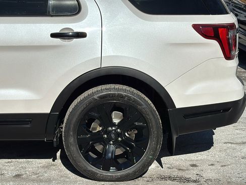 Used 2019 Ford Explorer Sport w/ Equipment Group 401A image 6