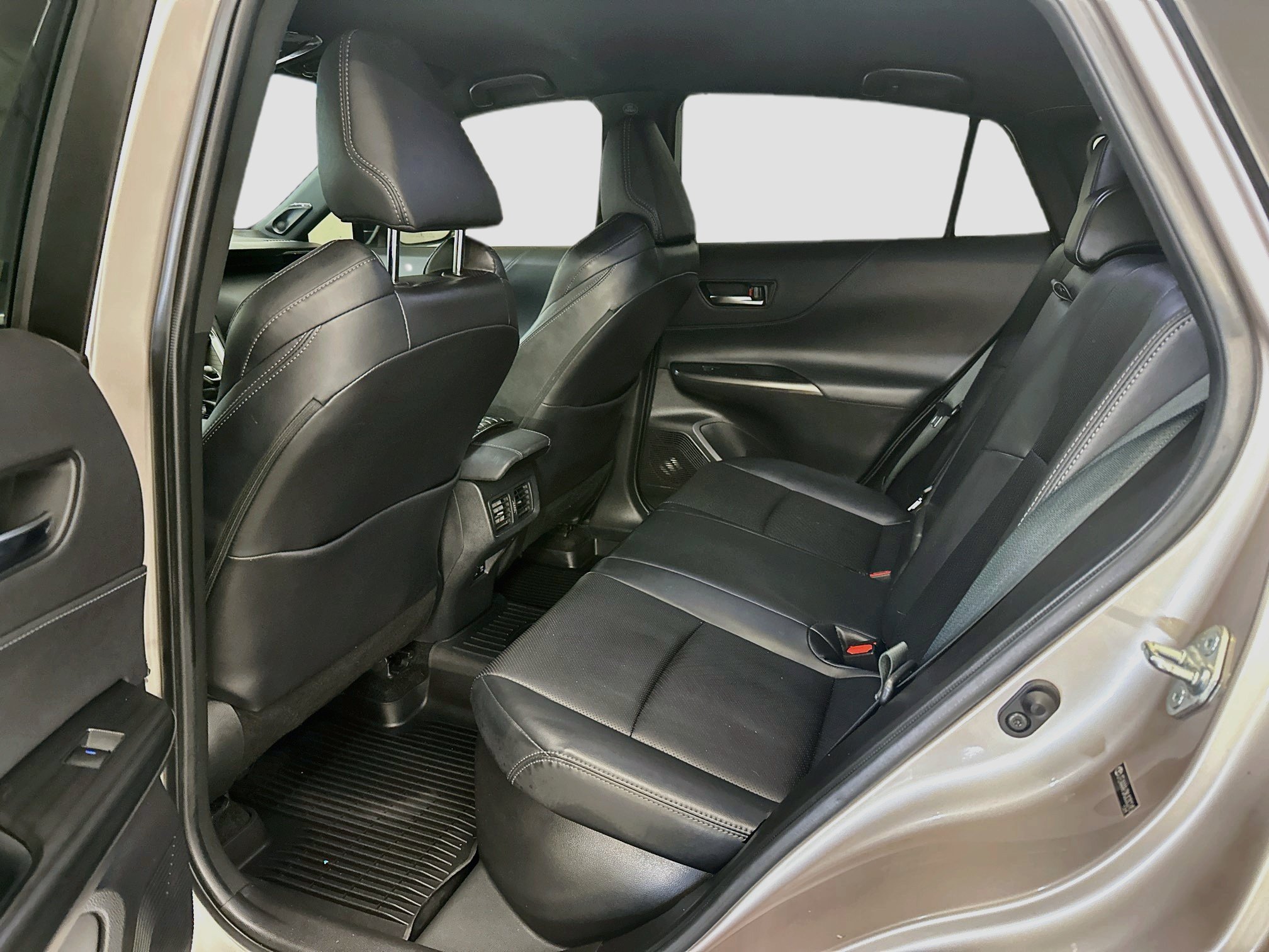 Used 2021 Toyota Venza XLE w/ Softex Package AWD/4WD image 29