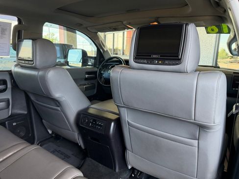 Used 2018 Toyota Sequoia Limited w/ Safety & Convenience Package AWD/4WD image 37