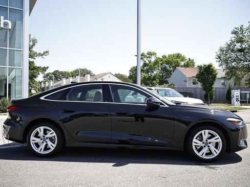 Used 2025 Audi A5 2.0T Premium w/ Convenience Package AWD/4WD image 4