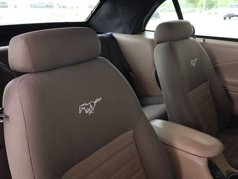 Used 2001 Ford Mustang GT RWD image 25
