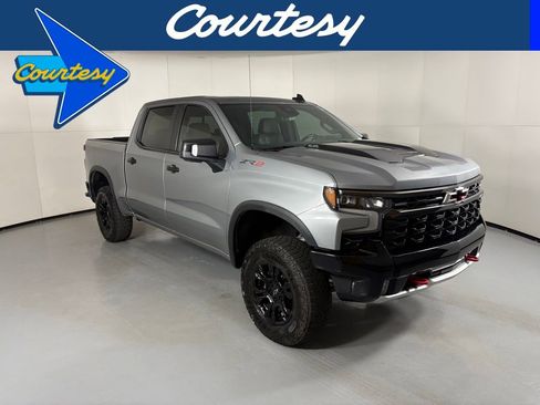 Used 2023 Chevrolet Silverado 1500 ZR2 w/ Technology Package AWD/4WD image 1