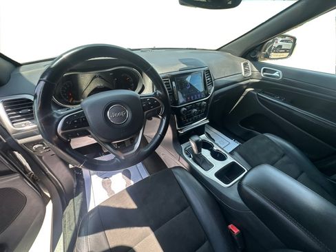 Used 2019 Jeep Grand Cherokee Altitude AWD/4WD image 31