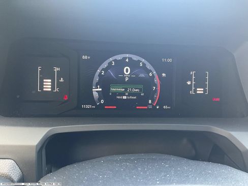 Used 2025 Toyota Tacoma SR AWD/4WD image 12