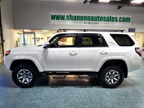 Used 2019 Toyota 4Runner TRD Off-Road Premium w/ Phone Cable & Charge Package image 11