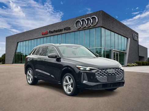 Certified 2025 Audi Q5 Premium Plus w/ Premium Plus AWD/4WD image 7