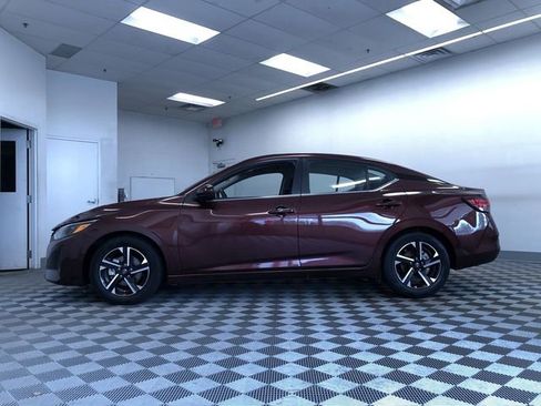 Used 2025 Nissan Sentra SV FWD image 12
