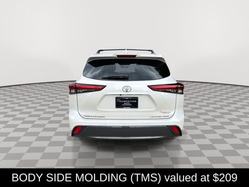 Used 2020 Toyota Highlander Limited AWD/4WD image 11