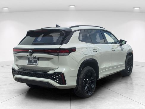 New 2026 Volkswagen Tiguan SE R-Line AWD/4WD image 7