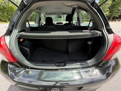 Used 2010 Toyota Yaris 2-Door Hatchback FWD image 16