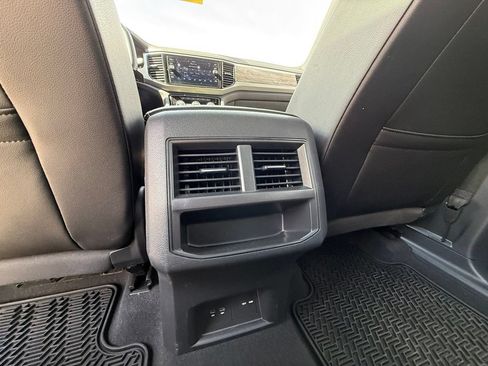 Used 2023 Volkswagen Atlas Cross Sport SE w/ Panoramic Sunroof Package FWD image 19