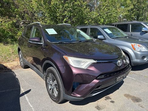 Used 2016 Toyota RAV4 XLE AWD/4WD image 1