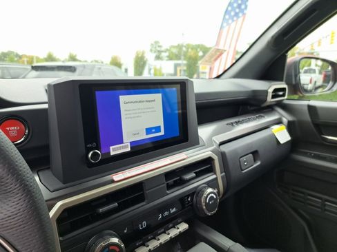 New 2025 Toyota Tacoma TRD Off-Road image 13