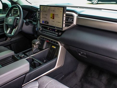 Used 2024 Toyota Tundra Limited image 38