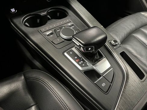 Used 2019 Audi A4 2.0T Premium image 12