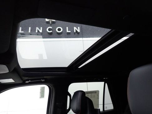 New 2025 Lincoln Navigator Black Label image 21