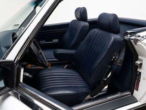 Used 1988 Mercedes-Benz 560 SL image 15