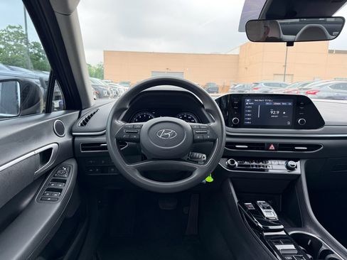 Used 2022 Hyundai Sonata SE w/ Cargo Package FWD image 15