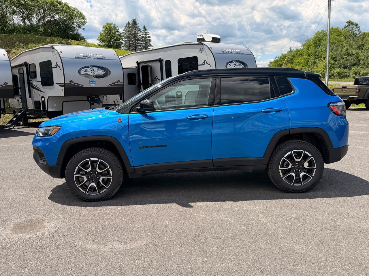 Used 2026 Jeep Compass Trailhawk AWD/4WD image 8