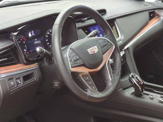 Used 2024 Cadillac XT5 Premium Luxury AWD/4WD image 9