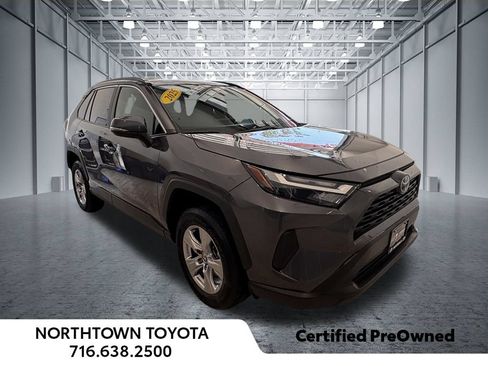 Used 2025 Toyota RAV4 XLE w/ Weather Package AWD/4WD image 30