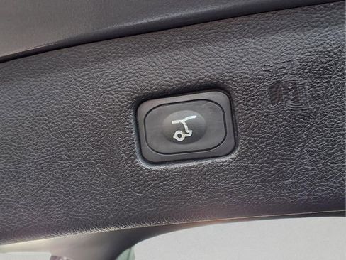 Used 2023 Ford Edge SEL w/ Sport Appearance Package image 11