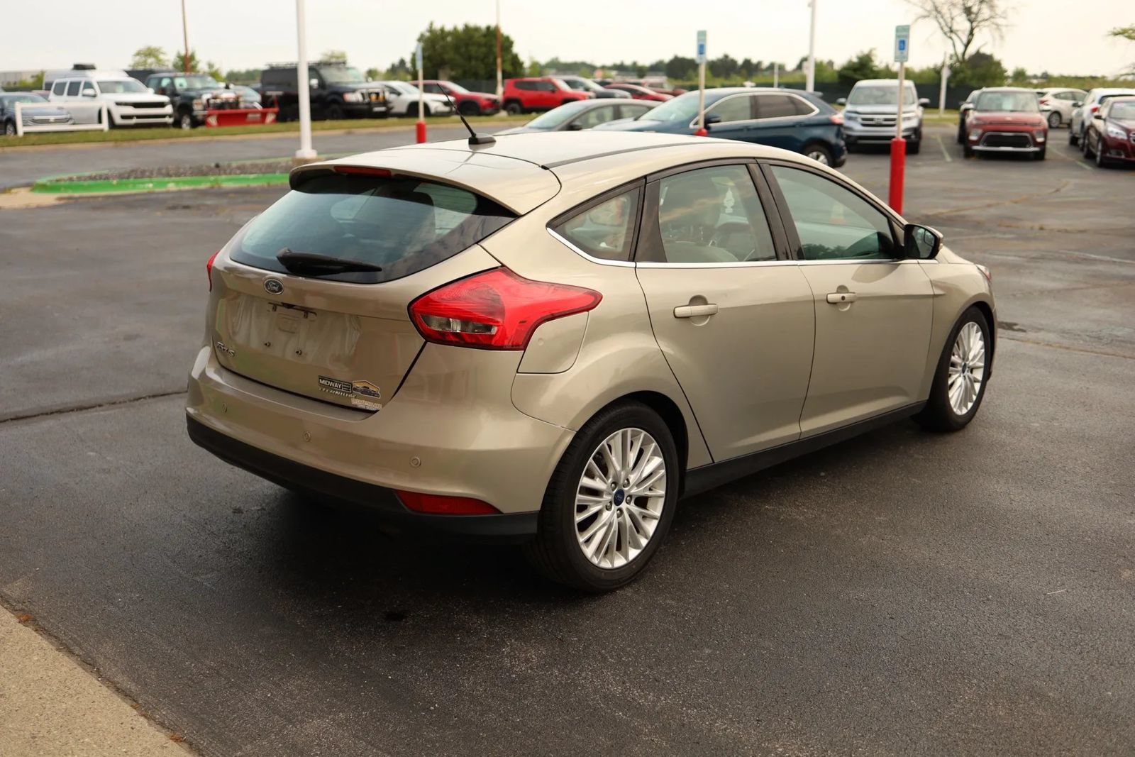 Used 2016 Ford Focus Titanium FWD image 5