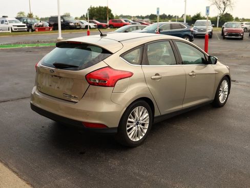 Used 2016 Ford Focus Titanium FWD image 5