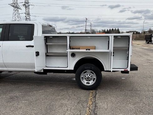 Used 2024 Chevrolet Silverado 2500 W/T w/ WT Convenience Package RWD image 8