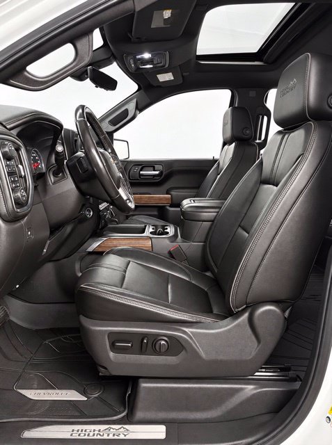 Used 2020 Chevrolet Silverado 1500 High Country w/ Technology Package AWD/4WD image 13