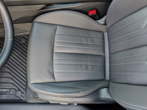 Used 2021 Audi e-tron Premium w/ Towing Package image 22