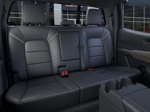 New 2025 GMC Canyon Denali w/ LPO, Denali Black Edition image 17