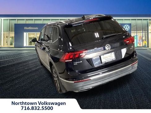 Used 2018 Volkswagen Tiguan SEL AWD/4WD image 3