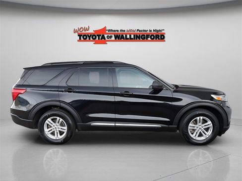 Used 2024 Ford Explorer XLT image 14